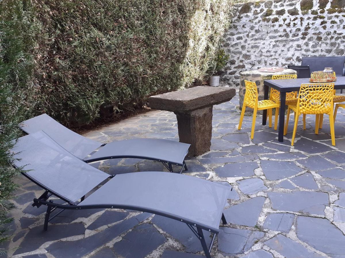 Maison Du Soleil Chez Isa Polignac  Ngoại thất bức ảnh